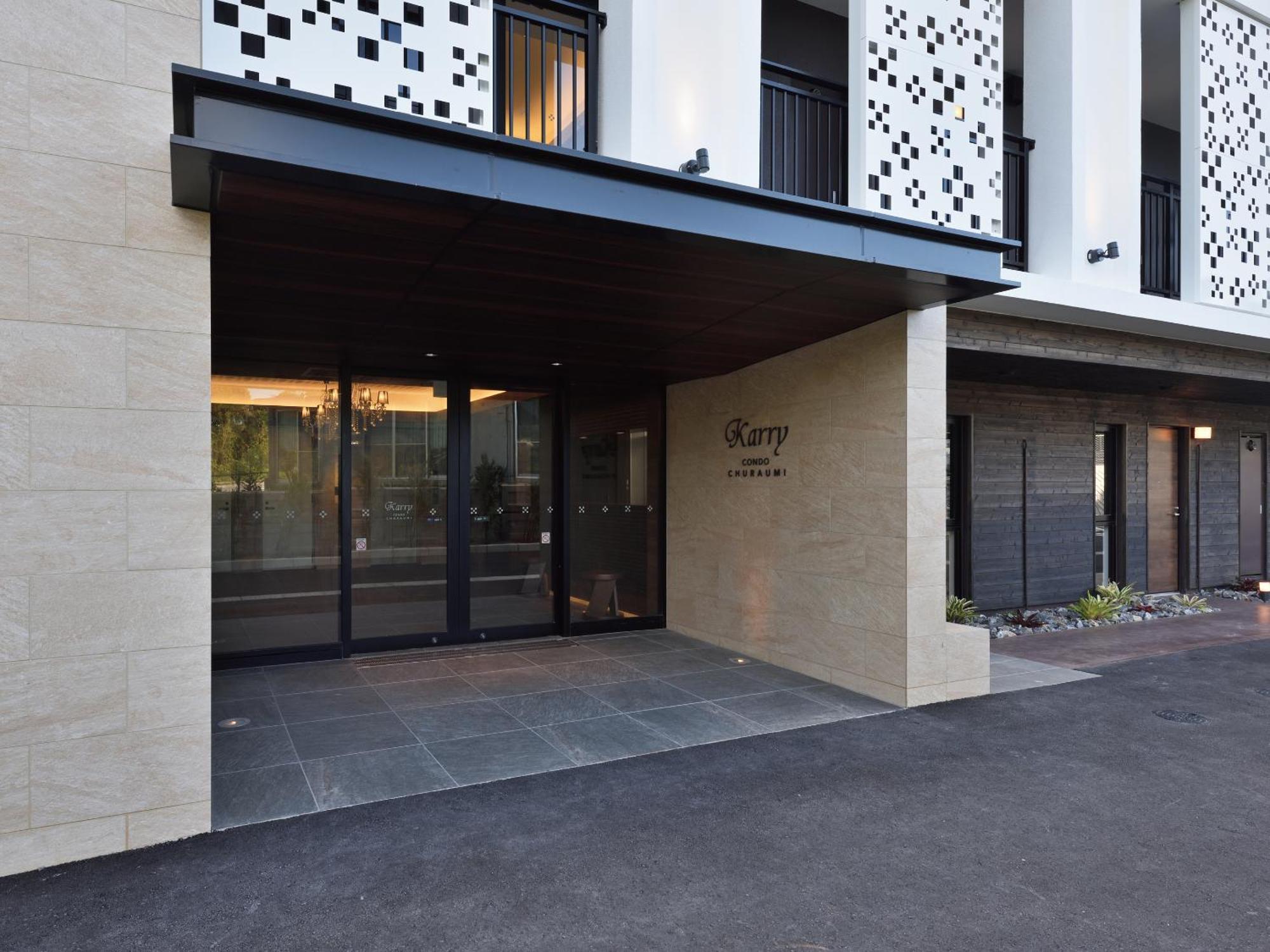 Karry Condo Churaumi Мотобу Екстериор снимка
